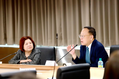 雙首長會議！史哲、許銘春攜手健全影視職安環境
