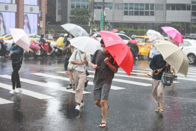 梅雨鋒面提早南下！南部大雨轟5天　「全台劇烈雨勢」時段出爐
