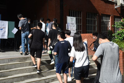 分科測驗首日3科47件違規！生物難易適中、猴痘入考題