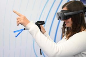 遭市調機構點名2026年退出VR市場！HTC回應了