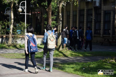 近百萬大學生寒假想工讀！65%兼差兩份以上：為賺學費與生活費