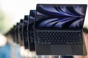 蘋果 MacBook Air 效能一招反超 Pro 型號！實測現省近 20,000 元價差