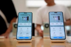 出國旅遊買手機、耳機小心觸法！NCC警告：未經審驗不得轉售