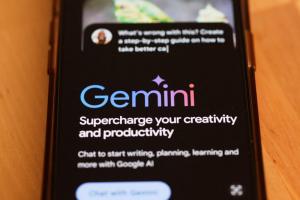 台灣用戶能下載了！Google 最新 AI 助理 7 年前舊手機也適用