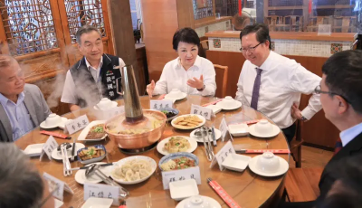 媽媽市長偕同鄭文燦一起喫火鍋　葉元之分析：盧秀燕這招很厲害