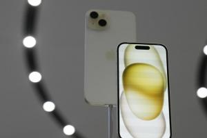 動態島要被蘋果消滅了？分析師曝首款真正全螢幕 iPhone 最快亮相時間點