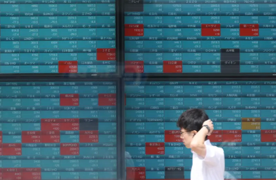 港股地產股漲勢兇猛　日經指數開低走低跌逾8百點