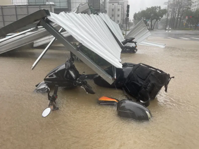 山陀兒登陸挾大豪雨 ！高雄文化中心周邊路段淹水