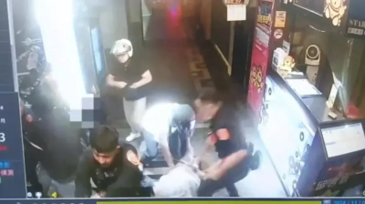 永和KTV爆肢體衝突！男怒持西瓜刀砍傷2人　快打警力逮16人到案