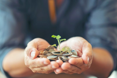 地緣政治使股市震盪、00933B逆漲　專家：金融債ETF波動小避險佳