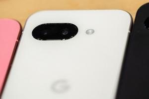 Google Pixel 9a相機不凸了！官方揭示全新背面設計兩原因