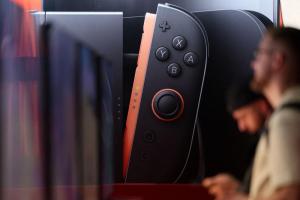Switch 2 爆有陷阱同捆包、買了不能玩！網傻眼：太無良了吧