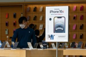 蘋果 iPhone 16e 台灣銷量狂飆 2.4 倍！Android 僅這兩台手機有得比