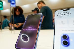 iPhone 17 Pro螢幕升級突變數！爆料：蘋果急喊卡抗反光新設計