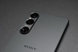 Sony 預告旗艦手機 Xperia 1 VII 下週登場！疑曝新機真面目