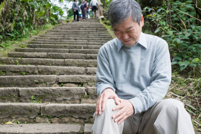 不輸肌力訓練！ 新研究曝「1運動」緩退化性關節炎