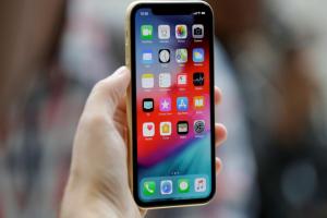全新 iPhone 17 續航力恐成硬傷！傳蘋果改靠 AI 來拯救