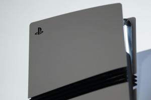 荷包又要瘦了！Sony 證實恐因關稅漲價　PS5、新耳機首當其衝
