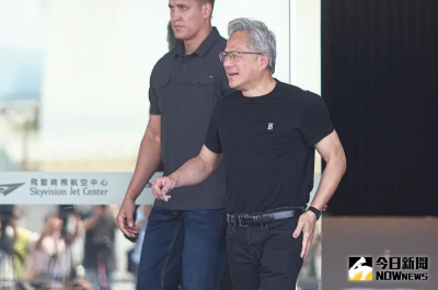 黃仁勳專機停放松山機場！民航局：停場費不只7000　實際收費價曝