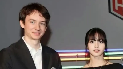 直擊Lisa約會LV三公子！甜蜜互動登熱搜　粉絲驚：外國人也過520
