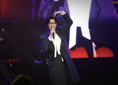 品冠邀千人齊唱生日歌為兒子祝賀！8日重返台北演出　新單曲登場