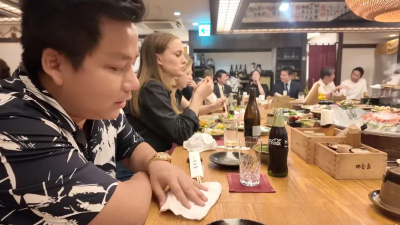 百萬YTR介紹東京美食沒人理！奧斯卡影後坐旁邊　粉讚：天選之人