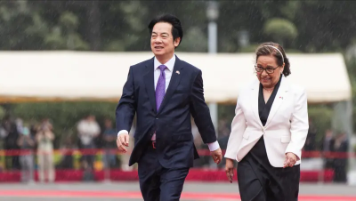 藍批賴清德冒雨迎友邦元首！她批：不入流政治操作讓人看笑話