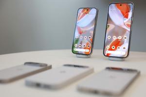 Google Pixel 10傳內建Qi2磁吸無線充電　爆料不到一天就被推翻