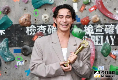 柏霖不閃兵「入伍交到好兄弟」　帶爸媽走紅毯搶下2025金曲歌王！
