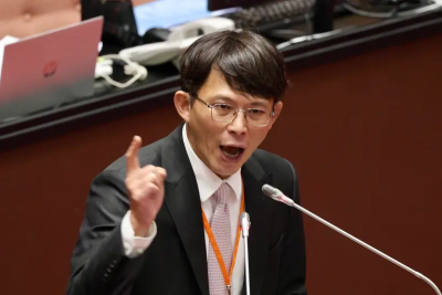 黃國昌火速切割張啓楷！吳思瑤酸：腳尾昌沒有良心，只有狠心