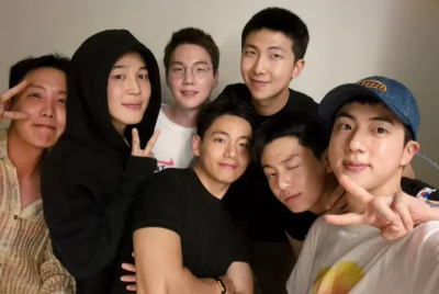 BTS全員退伍近況曝！JungKook回歸就鬧爭議、Jin直奔環球影城宣傳