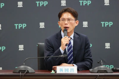 黃國昌被問「鄭文燦惡檢案」反應曝！跳針講這句　他笑：直接縮了