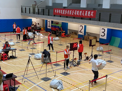 231名碩博士搶「郵局鐵飯碗」！體能測試考驗搬運30公斤郵袋