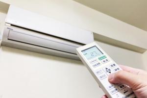 別調低溫度！專家分析開冷氣 2 步驟：加速冷房又省電