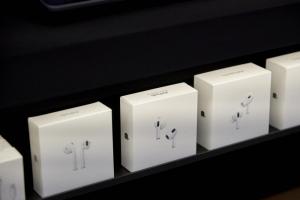 AirPods Pro 3也救不了！市調：蘋果耳機出貨將下滑、關鍵是它
