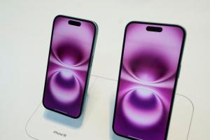 Meta 砸上億元年薪挖角蘋果 AI 王牌　Siri 想翻身更難了