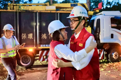 黃敏惠勘災重摔　安全帽噴飛！她自嘲：還好屁股有肉