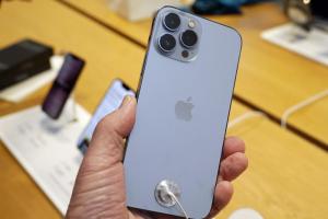 最美蘋果手機要來了！超薄版iPhone 17主打夢幻新色曝光