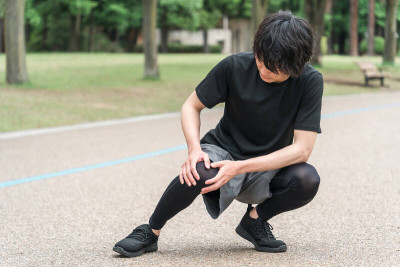 不是跌倒也會痛！  青春期常見膝蓋病找上運動型孩子