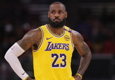 NBA／LeBron James被湖人邊緣化！不滿情緒升　回騎士退休露玄機