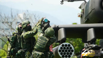 漢光41／實兵演習第9天　阿帕契河濱公園演練「熱加油」掛彈
