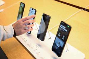 Android 手機要有磁吸了！WPC 證實：主流品牌支援 Qi2 無線充電