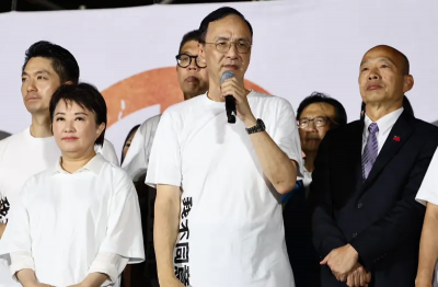 726大罷免／無畏風雨！15萬人現身凱道　朱立倫率藍營喊話反罷免