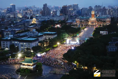 726大罷免／反惡罷選前之夜喊出15萬人　人潮逼近景福門空拍照曝
