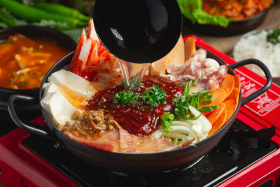 牛肉鍋、火腿蛋加速癌變 醫列4大套餐「腸道毒藥」