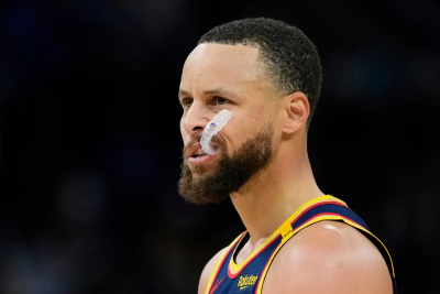NBA內幕／球星很爽嗎？柯瑞爆料：喫飯得打7通電話、還要躲躲藏藏