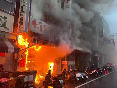 快訊／台中透天厝惡火5人受困！2嬰1大人無呼吸心跳