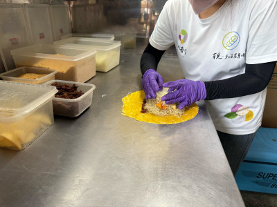 包飯糰釀「腕隧道症候群」！中醫針灸4穴位不再被痛醒