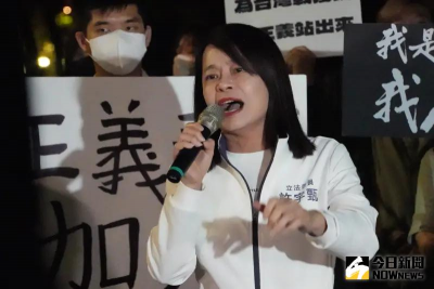 郭智輝出席「快樂在一起」餐敘　她酸爆：百姓泡水裡、官員泡酒裡