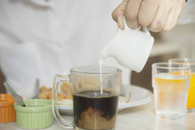 飲料加牛奶更加分 醫：助鐵吸收、抗病毒
